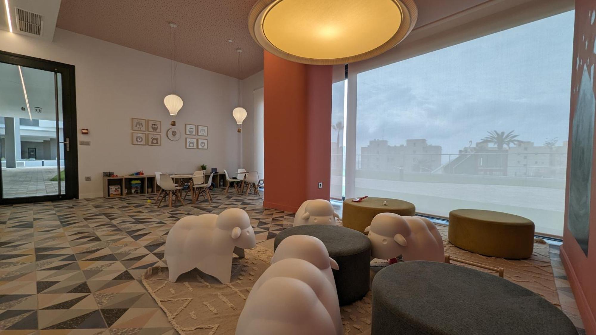 Sunset Cliffs Modern Apartment بينايدورم المظهر الخارجي الصورة