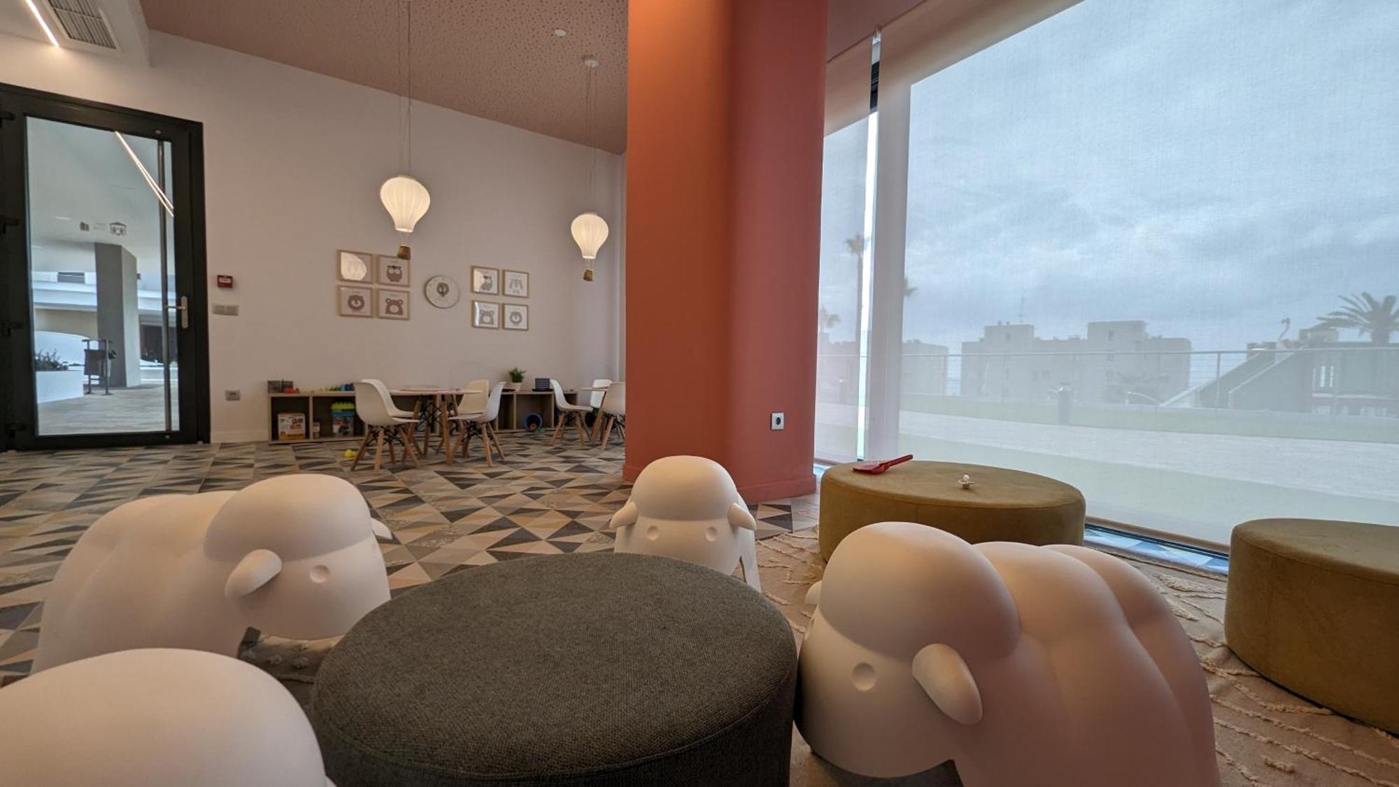 Sunset Cliffs Modern Apartment بينايدورم المظهر الخارجي الصورة